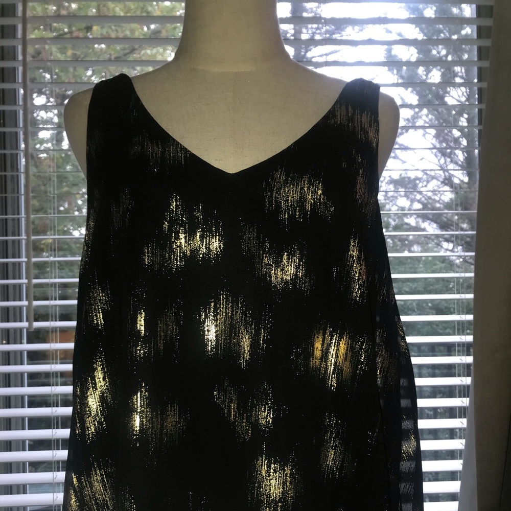 Sleeveless blouse